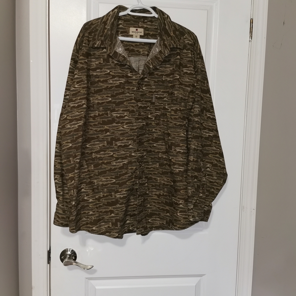 Woolrich‎ Men's Brown fish pattern shirt